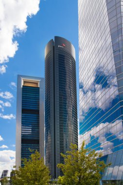 Madrid şehir, İş Merkezi, modern gökdelenler, Cuatro Torres 250 metre yüksekliğinde