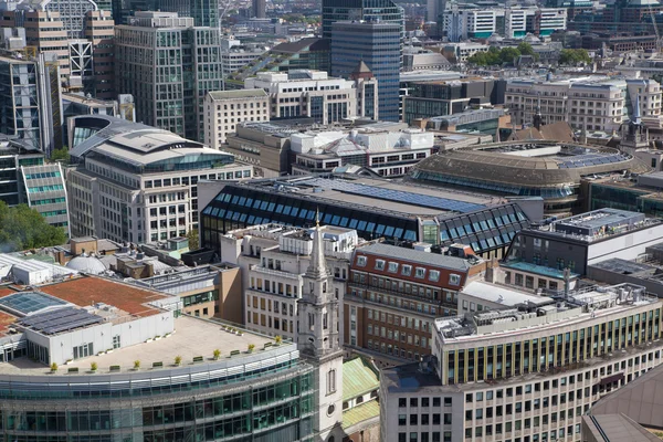 LONDON, UK - AUGUST 9, 2014 London view. City of London the leading centres of global finance. Office buildings with luxury working spaces — Stock Photo, Image