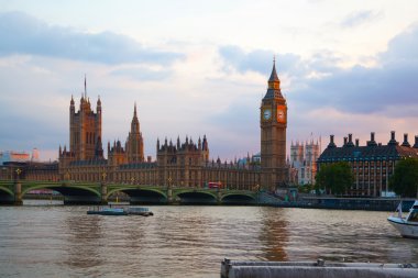 Big Ben ve Parlamento Binaları.