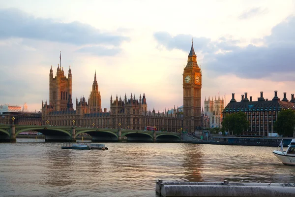 Big Ben a domy parlamentu v západu slunce — Stock fotografie