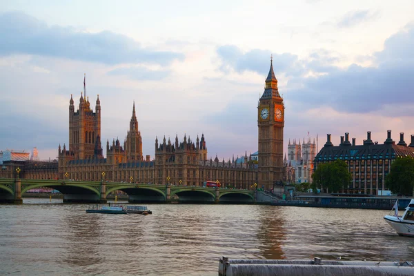 Big Ben i izby parlamentu. — Zdjęcie stockowe