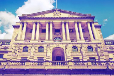 London, İngiltere - 30 Haziran 2014: İngiltere'nin banka. kare ve metro istasyonu