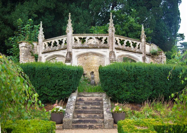 Castle Combe, unika gamla engelska byn. Gamla hus — Stockfoto