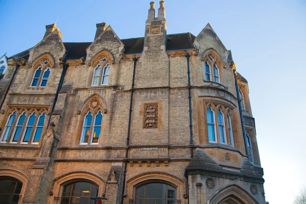 CAMBRIDGE, Reino Unido - 18 de enero de 2015: King 's College (iniciado en 1446 por Enrique VI). Edificios históricos — Foto de Stock