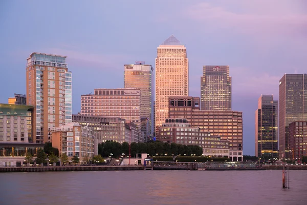 London, Storbritannien - 17 oktober 2014: Canary Wharf nattvisning — Stockfoto