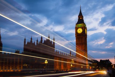 Büyük Ben ve Londra gece Meclis'te evleri