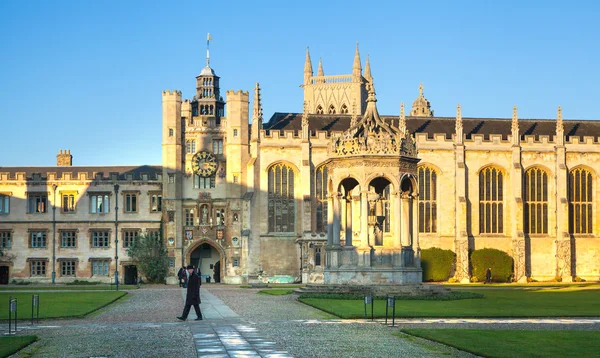 Cambridge, Verenigd Koninkrijk - 18 januari 2015: Trinity college binnenplaats, est. 1546 — Stockfoto