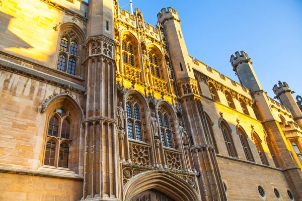 CAMBRIDGE, UK - JANUARY 18, 2015: King's college (started in 1446 by Henry VI). Historical buildings — Stock Photo, Image