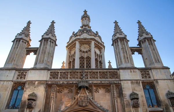 CAMBRIDGE, UK - JANUARY 18, 2015: King's college (started in 1446 by Henry VI). Historical buildings — Stock Photo, Image