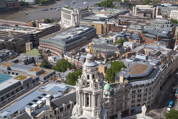 London, Verenigd Koninkrijk - 9 augustus 2014 Londen weergave. City of London een van de toonaangevende centra van globale financiën — Stockfoto