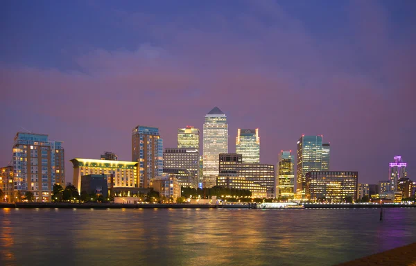 Canary Wharf, Londyn. Wgląd nocy — Zdjęcie stockowe