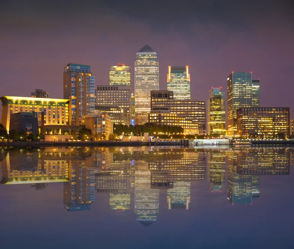 Canary Wharf, London. Nattvisning — Stockfoto