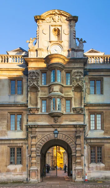 CAMBRIDGE, Reino Unido - JANEIRO 18, 2015: Clare college inner yard view — Fotografia de Stock