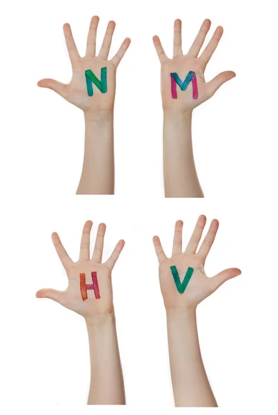 Alfabeto (letras) pintado en las manos de los niños. Levanta las manos. . —  Fotos de Stock