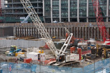 Crane and building construction site, Holborn aria