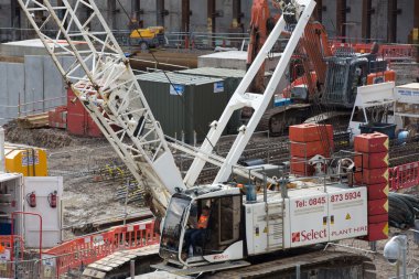 Crane and building construction site, Holborn aria