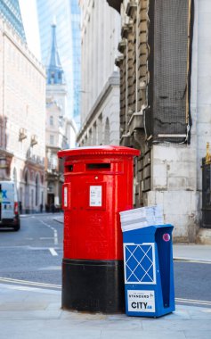 Londra, İngiltere - 22 Eylül 2025: Londra 'da Lombard sokak manzarası