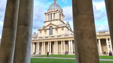 Londra, İngiltere - 22 Ekim 2025: Güzel Greenwich Klasik Mimari, Donanma Koleji, Şapel ve Greenwich Üniversitesi