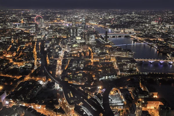 City of London zakelijke en financiële aria weergave bij zonsondergang — Stockfoto