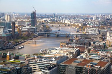 Londra hava görünümünü. Londra panorama formu 32 telsiz binanın katında