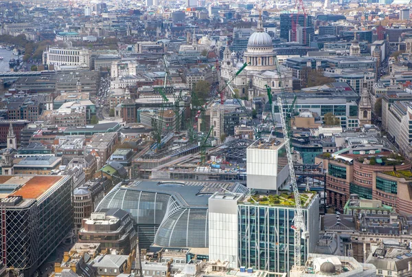 Ville de Londres vue aérienne. Panorama londonien de 32 étages du bâtiment Walkie-Talkie — Photo