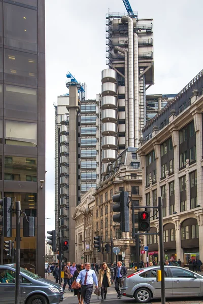 Moderne englische Architektur, Gewürzgurkenbau Glasstruktur. Stadt London — Stockfoto