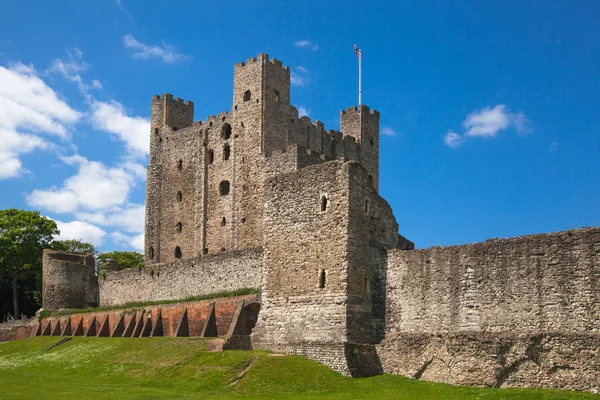 Castelo de Rochester, século XII. Vista interior das muralhas e fortificações do palácio em ruínas do castelo — Fotografia de Stock