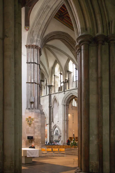 Interieur van de kathedraal van Rochester is Engeland de tweede oudste, hebben opgericht in 604ad. — Stockfoto