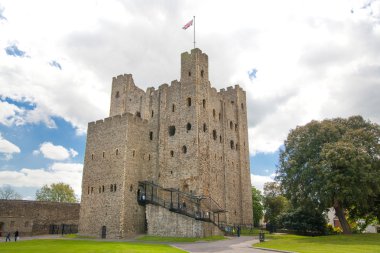 Rochester Castle 12. yüzyıl. İç görünüm kale Saray duvarları ve tahkimatı mahvoldu