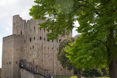 Rochester Castle 12. yüzyıl. İç görünüm kale Saray duvarları ve tahkimatı mahvoldu