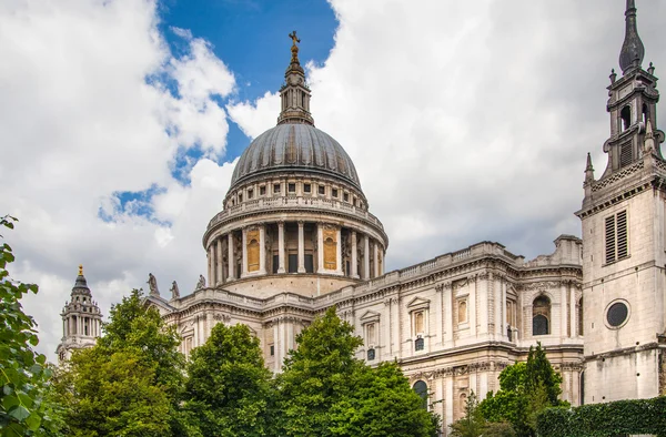 A londoni City. Szent Paul katedrális — Stock Fotó