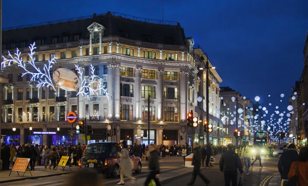 Piccadilly Circus dans la nuit. Londres — Photo