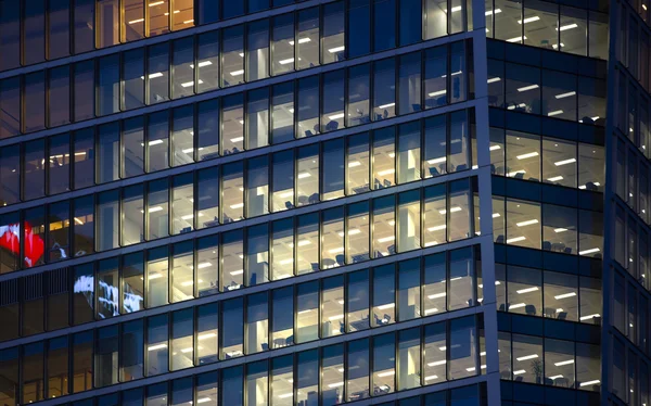 LONDRES, Reino Unido - 18 de maio de 2015: Canary Wharf business and banking district — Fotografia de Stock