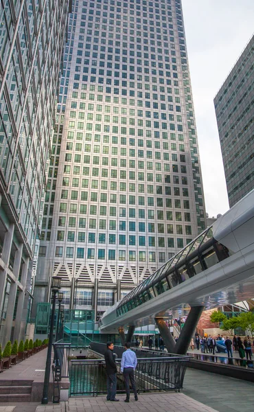 London, uk - 1. Mai 2015: kanarienvogelkai business center view — Stockfoto