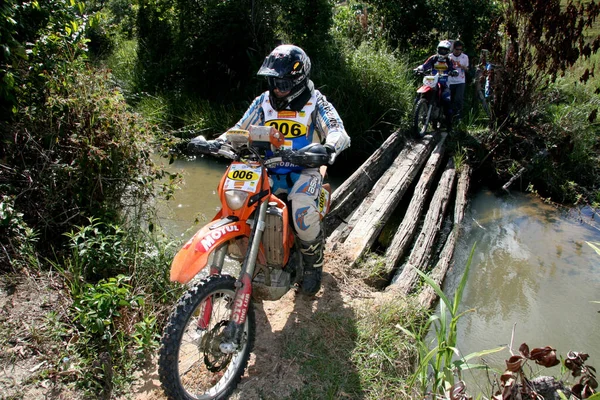 Porto Seguro Bahia Brazil Aprile 2008 Motociclista Durante Enduro Motociclistico — Foto Stock