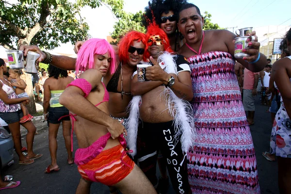 Ilheus Bahia Brazílie Února 2012 Karnevalový Blok Složený Mužů Oblečených — Stock fotografie