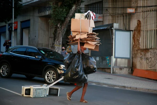 Salvador Bahia Brasil Dezembro 2020 Casa Carrega Material Para Reciclagem — Fotografia de Stock