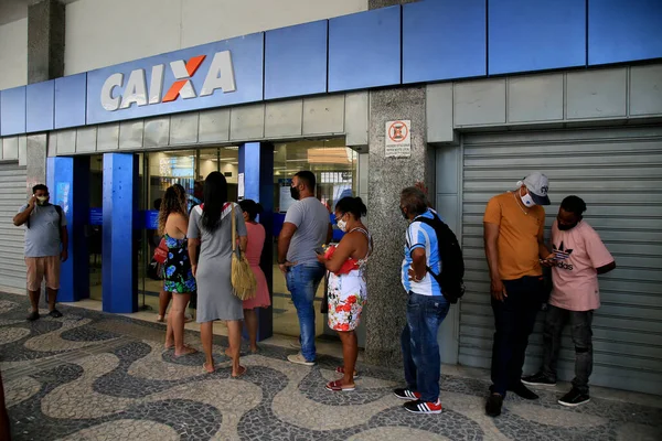Salvador Bahia Brazylia Grudnia 2020 Ludzie Postrzegani Kolejce Caixa Economica — Zdjęcie stockowe