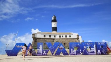 Salvador, Bahia, Brezilya - 14 Aralık 2020: Salvador 'da Farol da Barra olarak bilinen Santo Antonio kalesinin manzarası. 