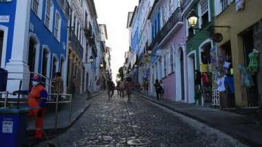 Salvador, Bahia, Brezilya - 16 Aralık 2020: Salvador Tarih Merkezi 'nde Largo do Pelourinho' dan görüntü.