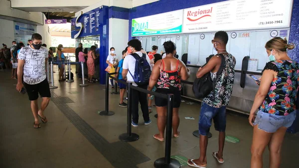 Salvador Bahia Brasil Dezembro 2020 Pessoas São Atendidas Balcão Ônibus — Fotografia de Stock