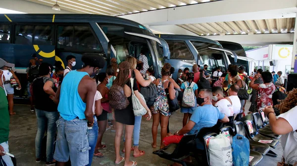 Salvador Bahia Brazil December 2020 Passengers Seen While Boarding Intermunicial — Stock Photo, Image