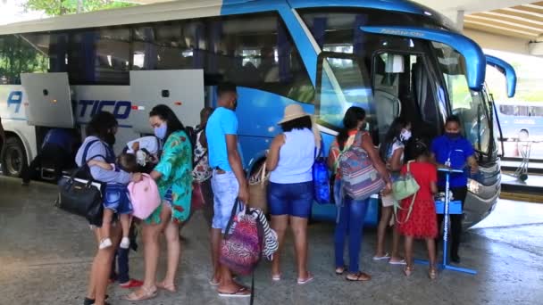 Salvador Bahia Brazil December 2020 Passengers Seen While Boarding Intercity — стоковое видео