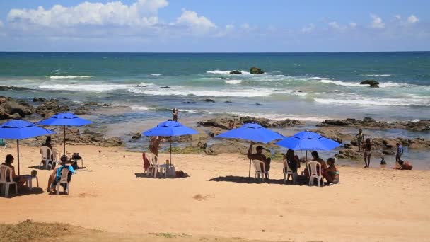 Salvador Bahia Brezilya Ocak 2021 Salvador Daki Armacao Plajında Insanlar — Stok video