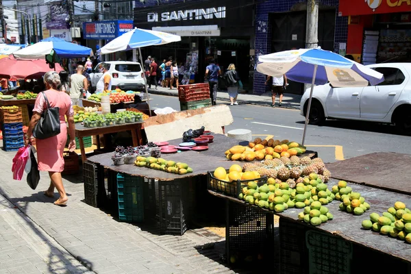 Salvador Bahia Brazil Januari 2021 Människor Ses Ett Fruktförsäljningsområde Avenida — Stockfoto