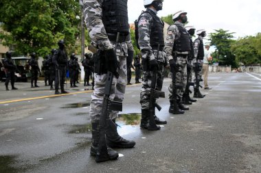 Salvador, Bahia, Brezilya - 13 Ocak 2021: Bahia Askeri Polisi Şok Taburu üyesi, Salvador 'daki Vila Militar' da düzen içinde görüldüler..
