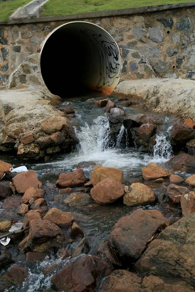 Salvador Bahia Brazil January 2021 Pipe Seen Pouring Rainwater Sewage — Stock Photo, Image