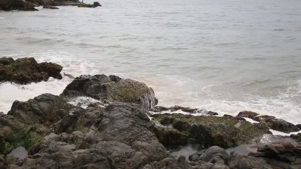 Salvador Bahia Brazil January 2021 Sea Waves Breaking Rock Buracao — Stock Video