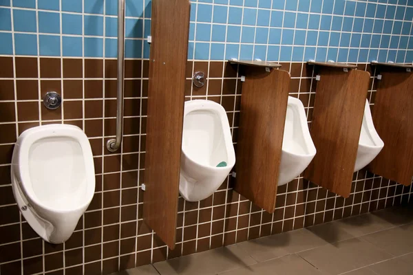 Salvador Bahia Brasil Janeiro 2021 Urinol Visto Área Sanitária Aeroporto — Fotografia de Stock