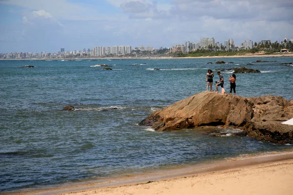 Salvador Bahia Brasil Janeiro 2021 Pessoas São Vistas Praia Itapua — Fotografia de Stock